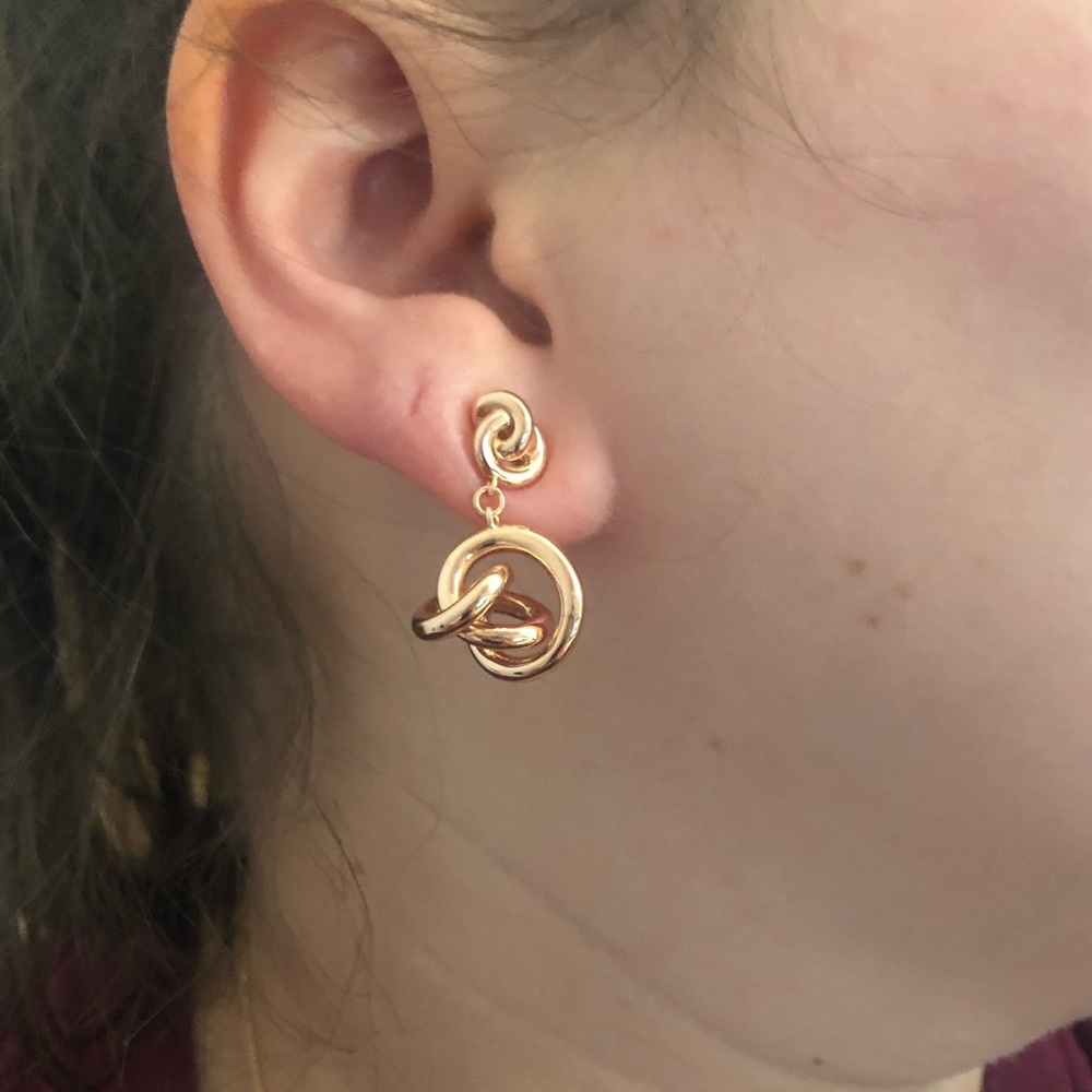 Kendra Scott Presleigh love knot drop earrings